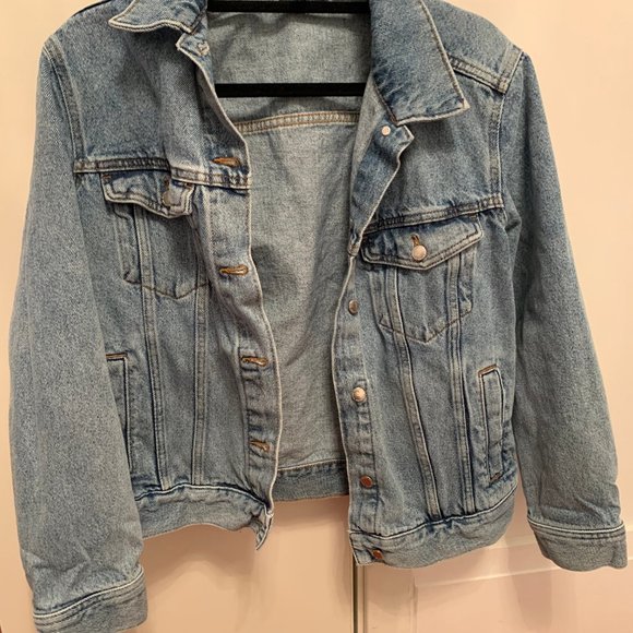 A jean jacket - Picture 2 of 2